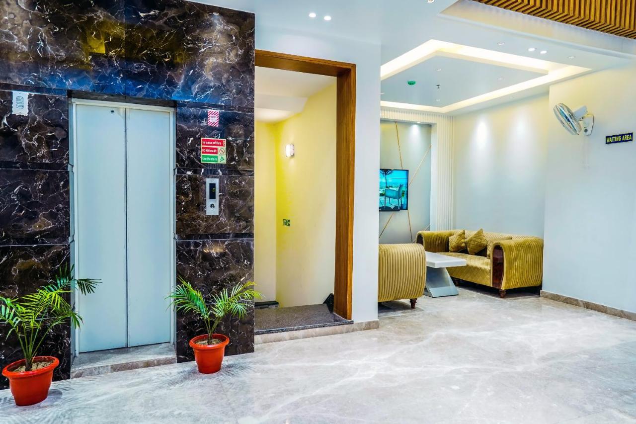 Hotel Aura Grand By Levelup Hotels Αμριτσάρ Εξωτερικό φωτογραφία