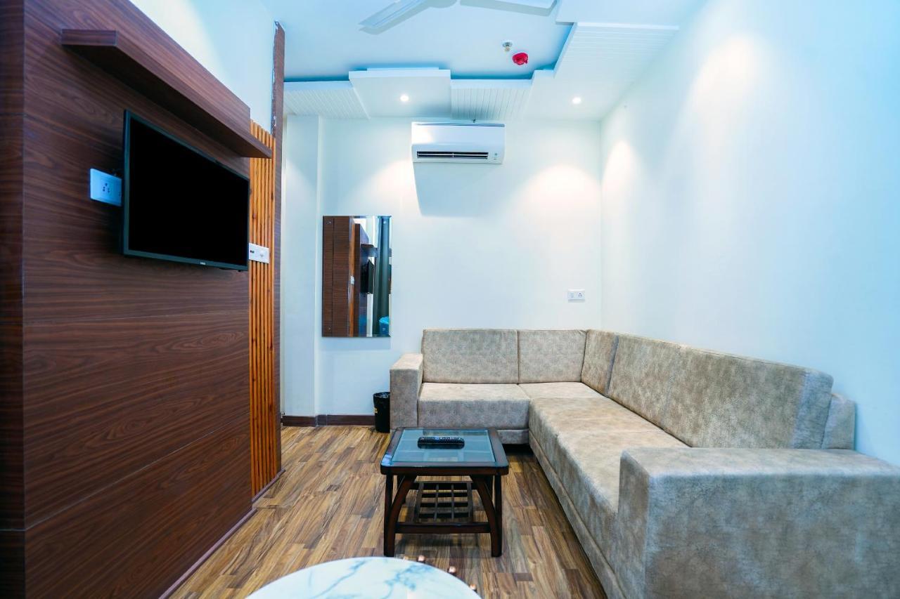 Hotel Aura Grand By Levelup Hotels Αμριτσάρ Εξωτερικό φωτογραφία