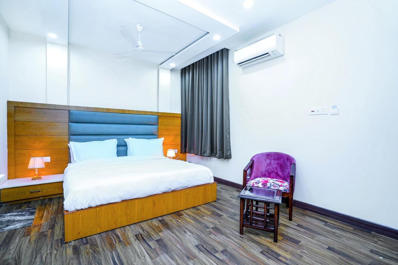 Hotel Aura Grand By Levelup Hotels Αμριτσάρ Εξωτερικό φωτογραφία